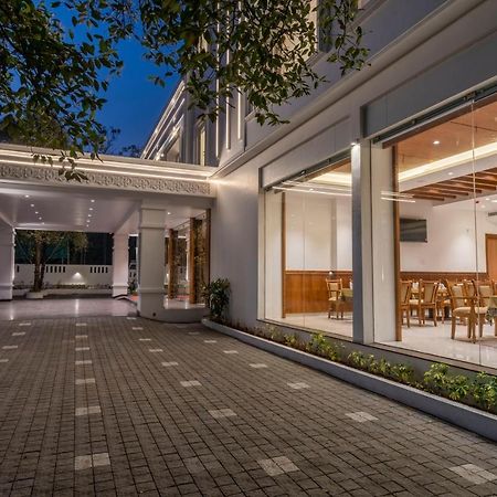 Hotel Panoramic Kochi Exterior photo